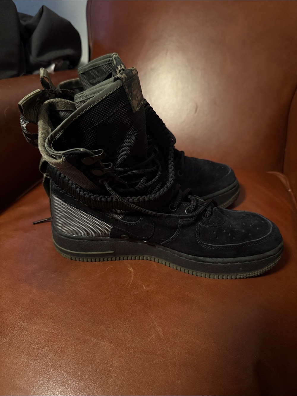 Nike Men's Black Tactical High-Top Boots